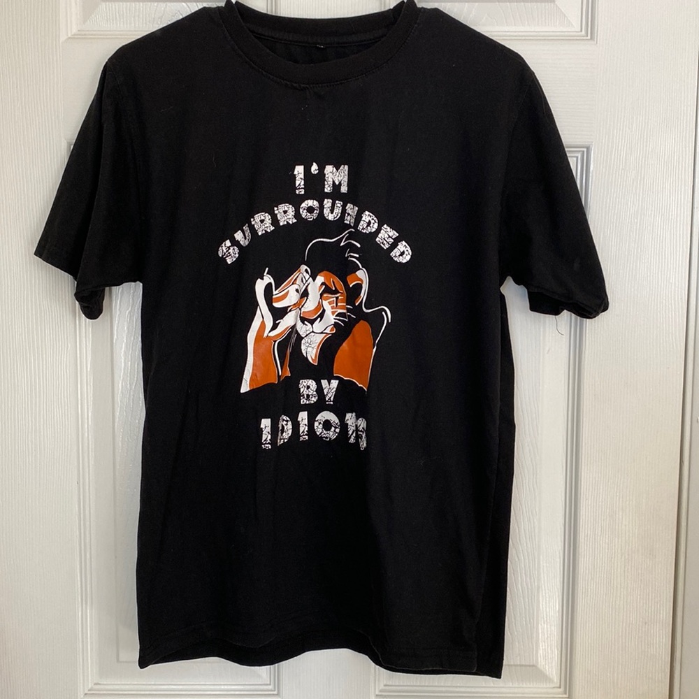 Graphic tee